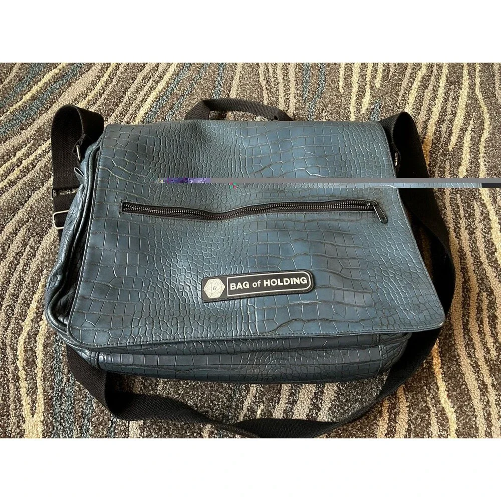 Dungeons & Dragons Bag of Holding Dragon Scale Teal RPG Messenger Bag Think Geek